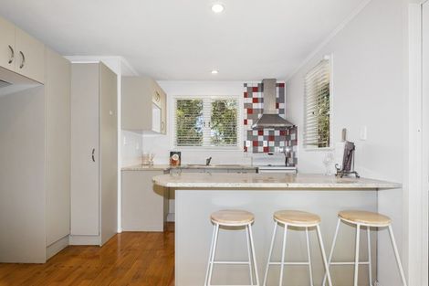 Photo of property in 87a Kawaha Point Road, Kawaha Point, Rotorua, 3010