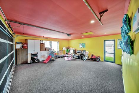 Photo of property in 8 Lamia Place, The Gardens, Auckland, 2105