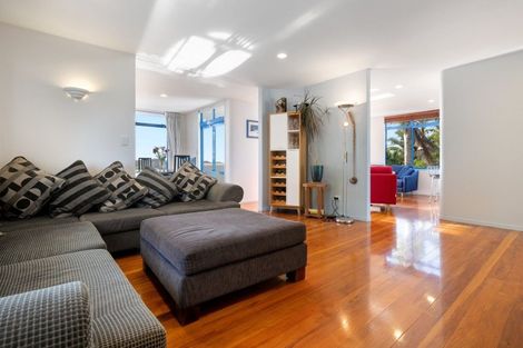 Photo of property in 336 Papamoa Beach Road, Papamoa Beach, Papamoa, 3118