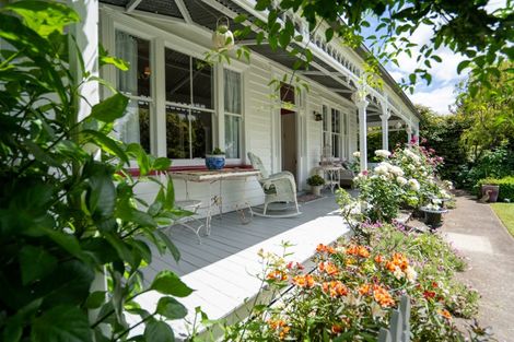 Photo of property in 147 Victoria Street, Cambridge, 3434