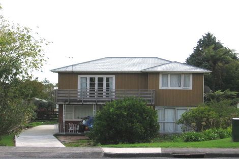 Photo of property in 142 Edmonton Road, Te Atatu South, Auckland, 0610