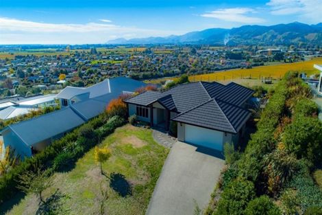 Photo of property in 21 Katania Heights, Brightwater, 7022