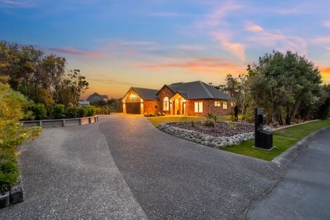 Photo of property in 65 Mount Marua Way, Timberlea, Upper Hutt, 5018