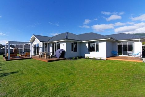 Photo of property in 8 Boysenberry Grove, Richmond, 7020