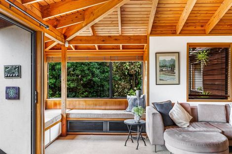 Photo of property in 3 Park Rise, Campbells Bay, Auckland, 0630