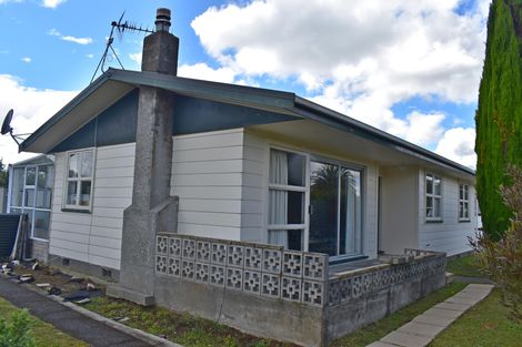 Photo of property in 12 Fisher Place, Carterton, 5713