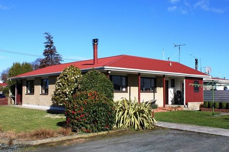 Photo of property in 46 Lanark Street, Balclutha, 9230