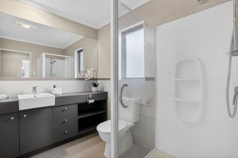 Photo of property in 28 Pickaberry Avenue, Karaka, Papakura, 2113