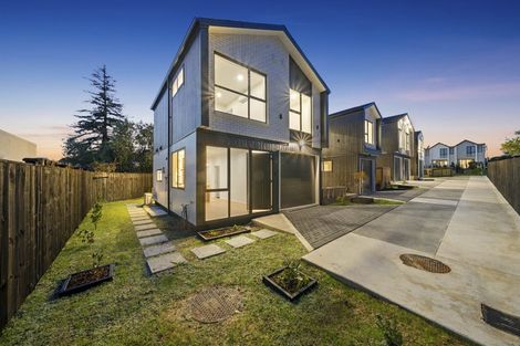 Photo of property in 23b Wanaka Place, Pakuranga Heights, Auckland, 2010