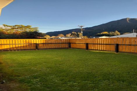 Photo of property in 121 Fairfax Street, Murchison, 7007