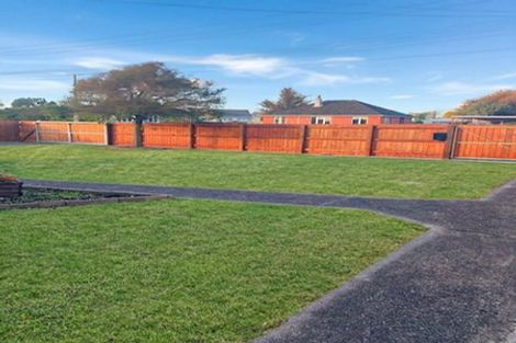 Photo of property in 23 Holland Crescent, Bulls, 4818