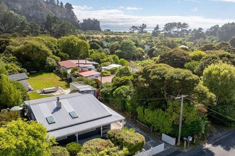 Photo of property in 33 Mihiwaka Road, Long Beach, Port Chalmers, 9081