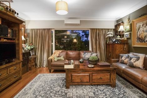 Photo of property in 18 Mountain Road, Mount Wellington, Auckland, 1072