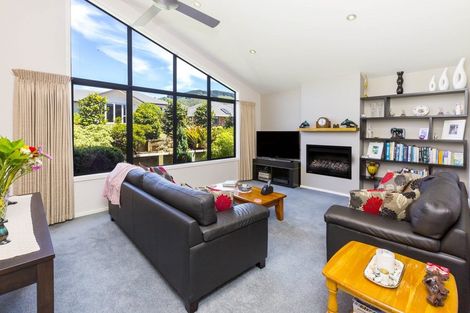 Photo of property in 27 Mcewen Crescent, Riverstone Terraces, Upper Hutt, 5018