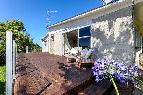 Photo of property in 9 Cabot Place, Frankleigh Park, New Plymouth, 4310