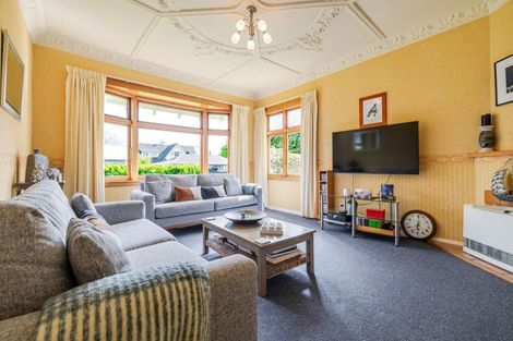 Photo of property in 53 Russell Street, Palmerston North, 4414