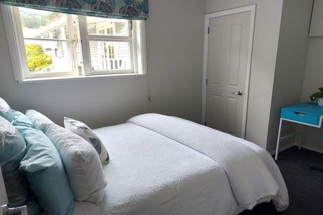 Photo of property in 66 Pinehaven Road, Pinehaven, Upper Hutt, 5019