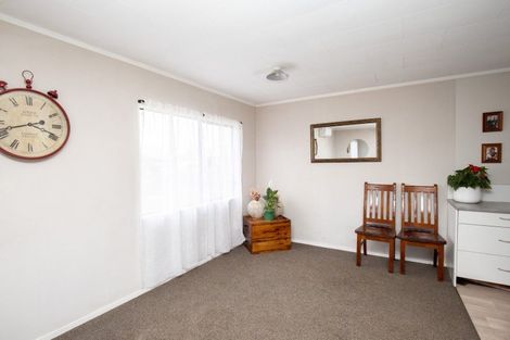 Photo of property in 14 Miller Place, Ngatea, 3503