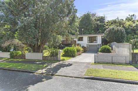 Photo of property in 23 Ambury Place, Merrilands, New Plymouth, 4312