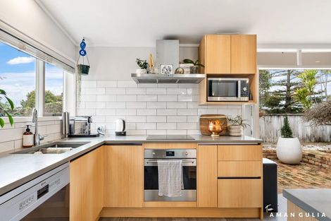 Photo of property in 4 Gladys Avenue, Glenfield, Auckland, 0629