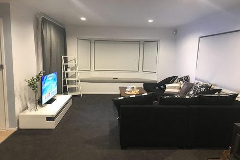 Photo of property in 3 West Harbour Drive, West Harbour, Auckland, 0618