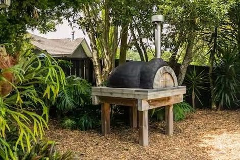 Photo of property in 4 Outlook Road, Greenhithe, Auckland, 0632