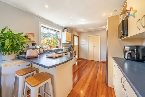 Photo of property in 7 Tilbury Street, Fairfield, Lower Hutt, 5011