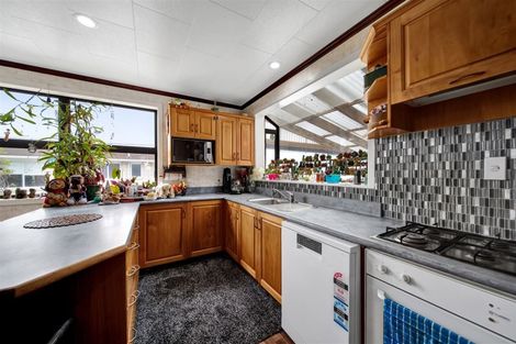 Photo of property in 30 Caledonia Street, Hawera, 4610