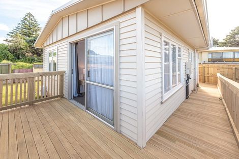 Photo of property in 74b Cornfoot Street, Castlecliff, Whanganui, 4501