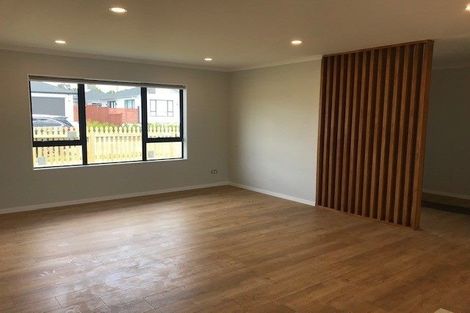 Photo of property in 74 Twin Parks Rise, Papakura, 2110