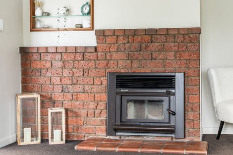 Photo of property in 28 Bickerstaffe Road, Maungaturoto, 0520