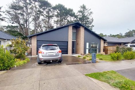 Photo of property in 18 Konoba Avenue, Kumeu, 0810