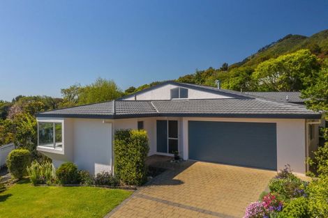 Photo of property in 7 Amokura Street, Waikanae, 5036