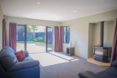 Photo of property in 93a Broadhaven Avenue, Parklands, Christchurch, 8083