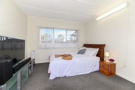 Photo of property in 36 Forest Hill Road, Henderson, Auckland, 0612