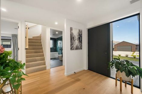 Photo of property in 10 Mason Street, Wanaka, 9305