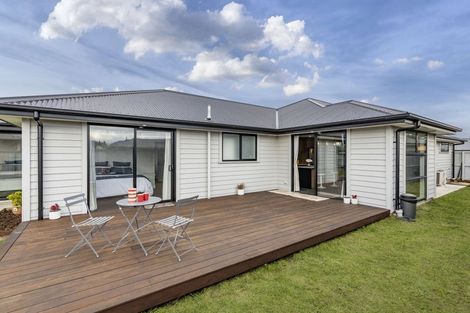 Photo of property in 11 Clonbunny Close, Rolleston, 7614