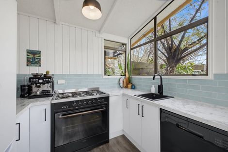 Photo of property in 6 Crownhill Street, Spotswood, New Plymouth, 4310