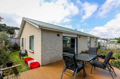 Photo of property in 5a Simons Street, Moturoa, New Plymouth, 4310