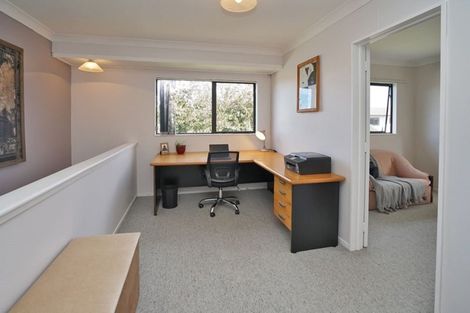 Photo of property in 42 Dixon Road, Fitzroy, Hamilton, 3206