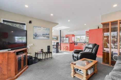 Photo of property in 1/122 Harewood Road, Papanui, Christchurch, 8053