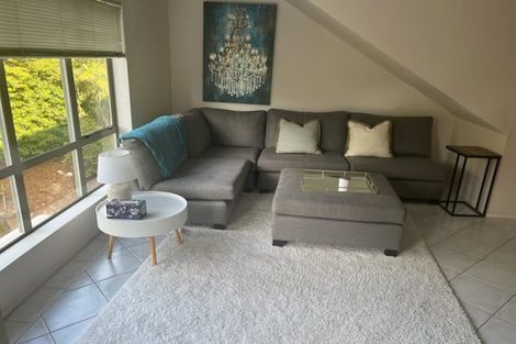 Photo of property in The Haven, 9/120 Beach Haven Road, Beach Haven, Auckland, 0626