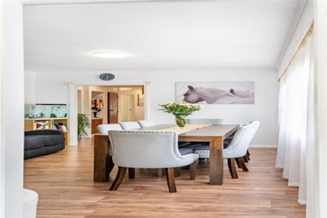 Photo of property in 4 Davis Crescent, Elderslea, Upper Hutt, 5018