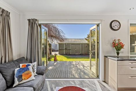 Photo of property in 2 Allard Street, Edgeware, Christchurch, 8013