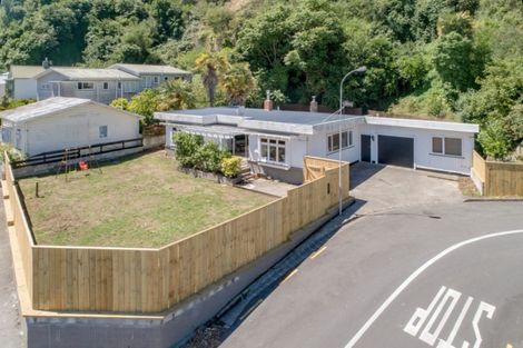 Photo of property in 2 Guys Hill Road, Hospital Hill, Napier, 4110