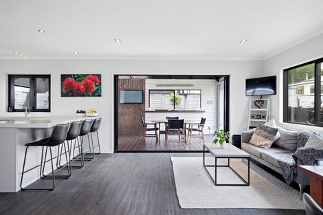 Photo of property in 46a King Street, Waiuku, 2123