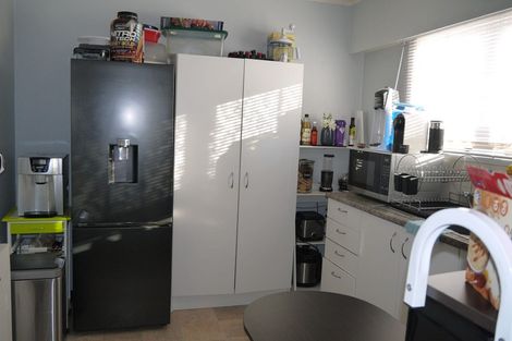 Photo of property in 1/11 Ballater Place, Highland Park, Auckland, 2010