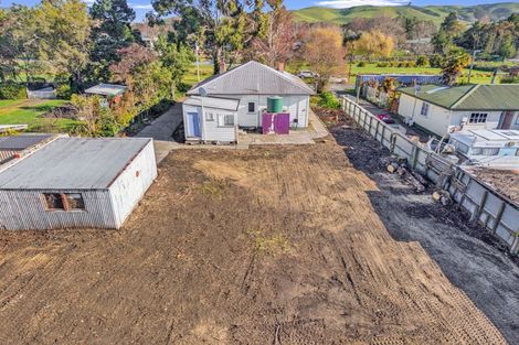 Photo of property in 10 Williams Street, Otane, 4202
