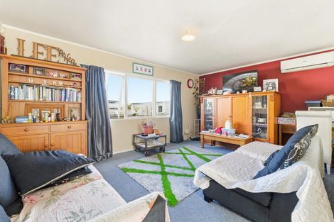 Photo of property in 170 Mahia Road, Wattle Downs, Auckland, 2103