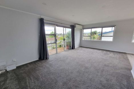 Photo of property in 5 Jarrah Place, Massey, Auckland, 0614